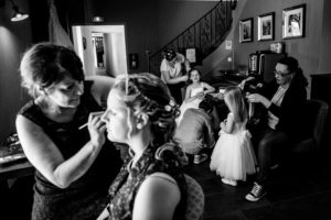 Photographe-mariage-ferme-du-Roy-maquillage