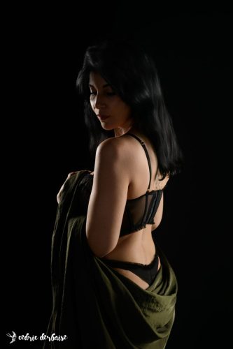 Photo seance boudoir intime en studio