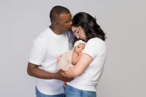 Séance naissance et famille en studio oise 60